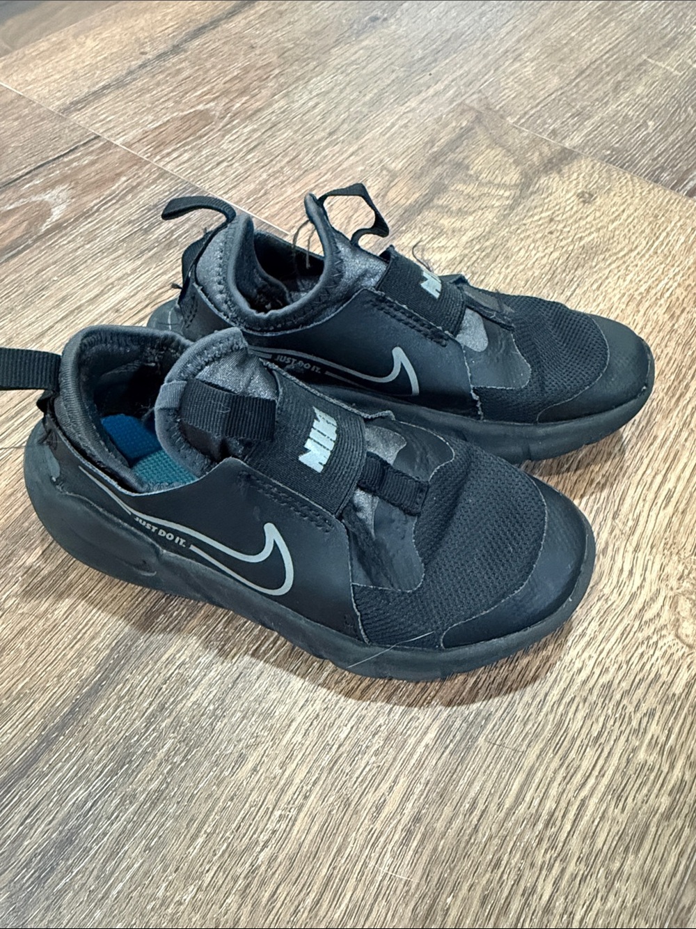 Nike Kids Black Slip-On Sneakers with Reflective Swoosh